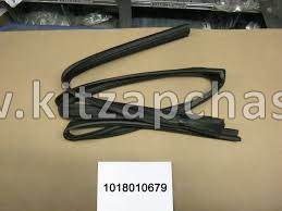 УПЛОТНИТЕЛЬ ЗАДНЕЙ ПРАВОЙ ДВЕРИ Geely Emgrand X7 1018010679