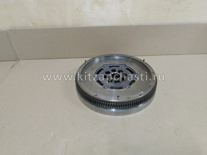 МАХОВИК Geely Atlas 1040006700