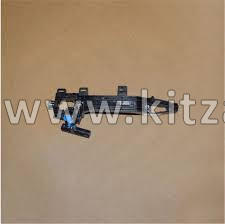 Кронштейн ручки задней правой  Xcite X-Cross 7 403001878AA