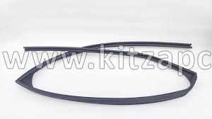 Уплотнитель стекла двери задней правой Xcite X-Cross 7  554000388AA