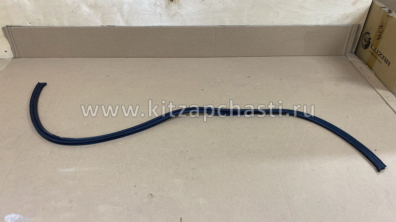 Уплотнитель капота задний ОРИГИНАЛ  Changan UNI-K CD569F270101-1000