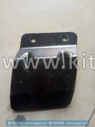 Кронштейн крепления козырька кабины правый Shacman X5000 DZ14251880017