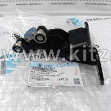 Петля направляющая средняя сдвижной двери Foton Toano V1640110005A0